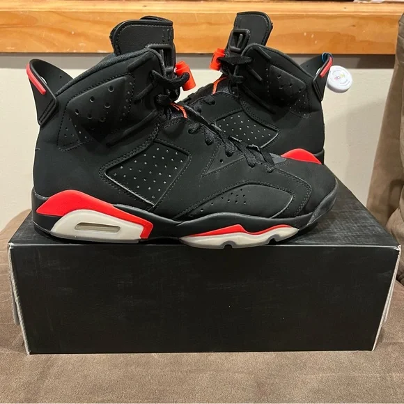JORDAN 6 RETRO BLACK INFRARED (2019) 100% AUTHENTIC SIZE 9.5 - Picture 2 of 10